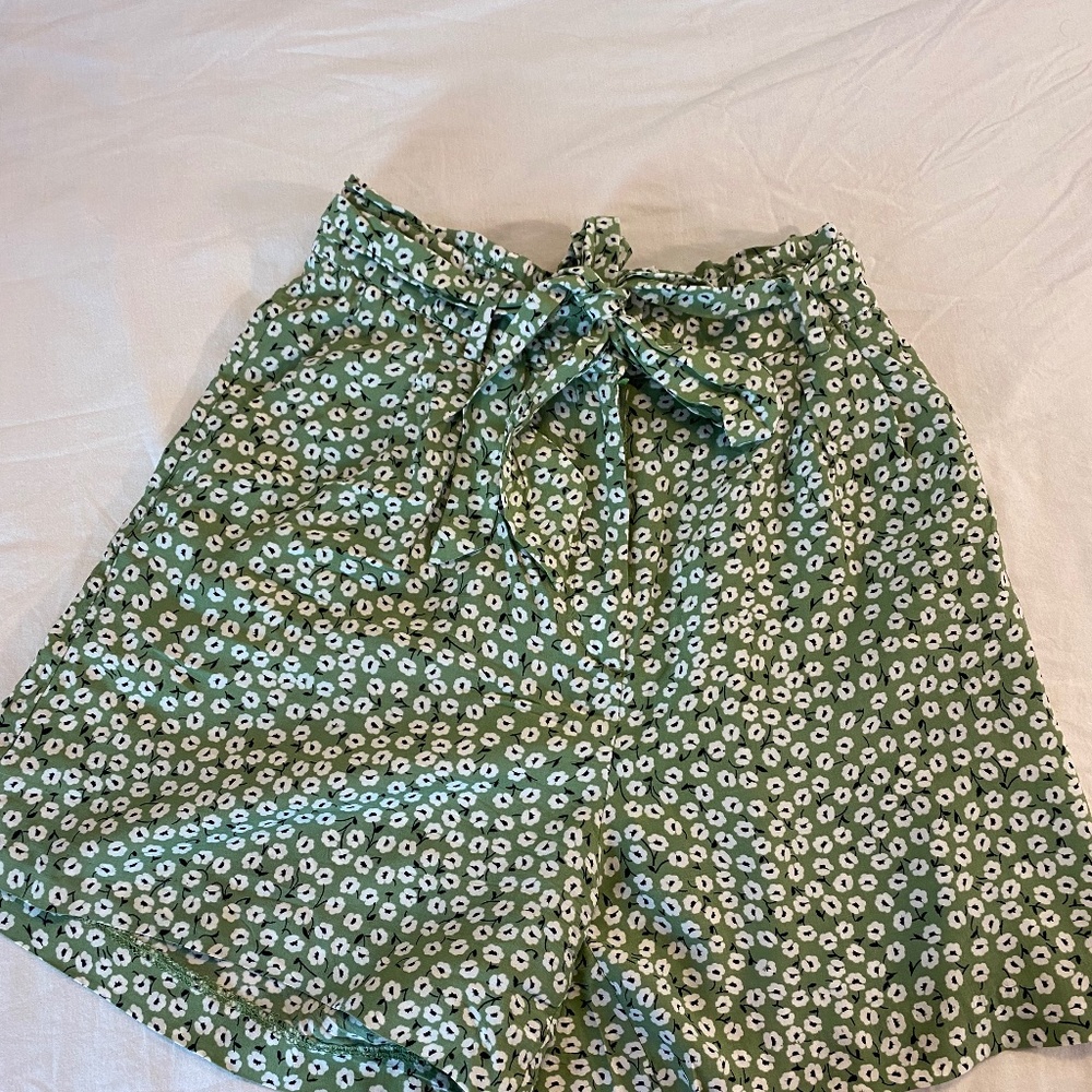 Floral paperbag shorts